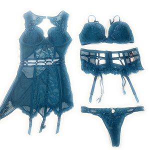 Victoria's secret 34C SLIP GARTER SET NEW